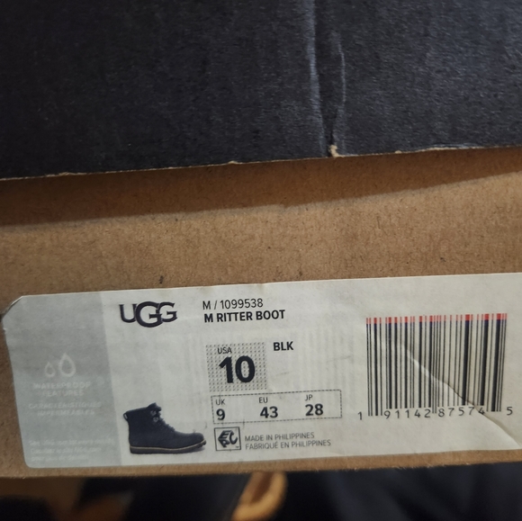 Men uggs - Picture 1 of 8